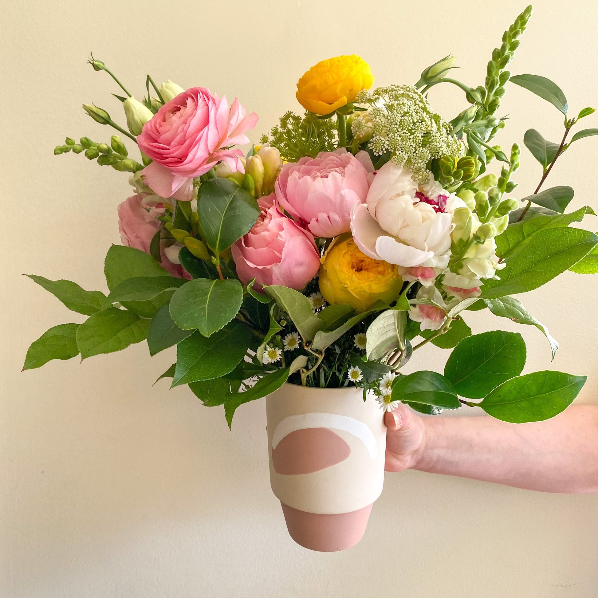 Mother's Day Blooms 💐 Only Available for Mother's Day Weekend - May 8th & 9th - Brave Blooms